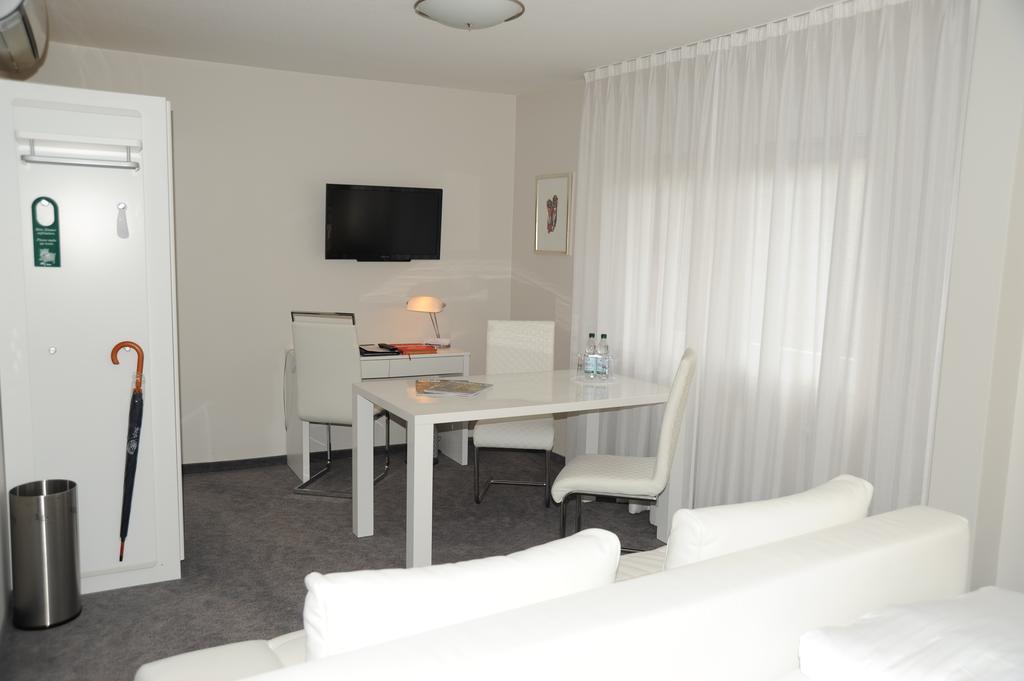 Hotel Adler - Weil Am Rhein Exteriör bild